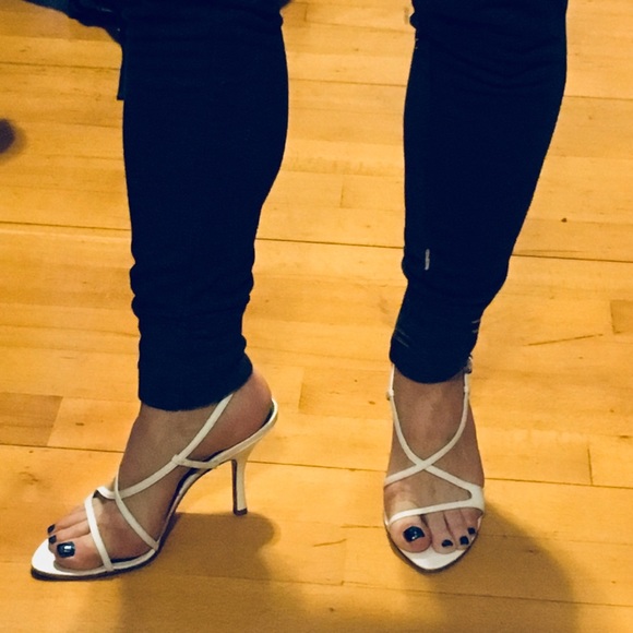 Iramo White Strappy Sandal Size 7 - Picture 8 of 8